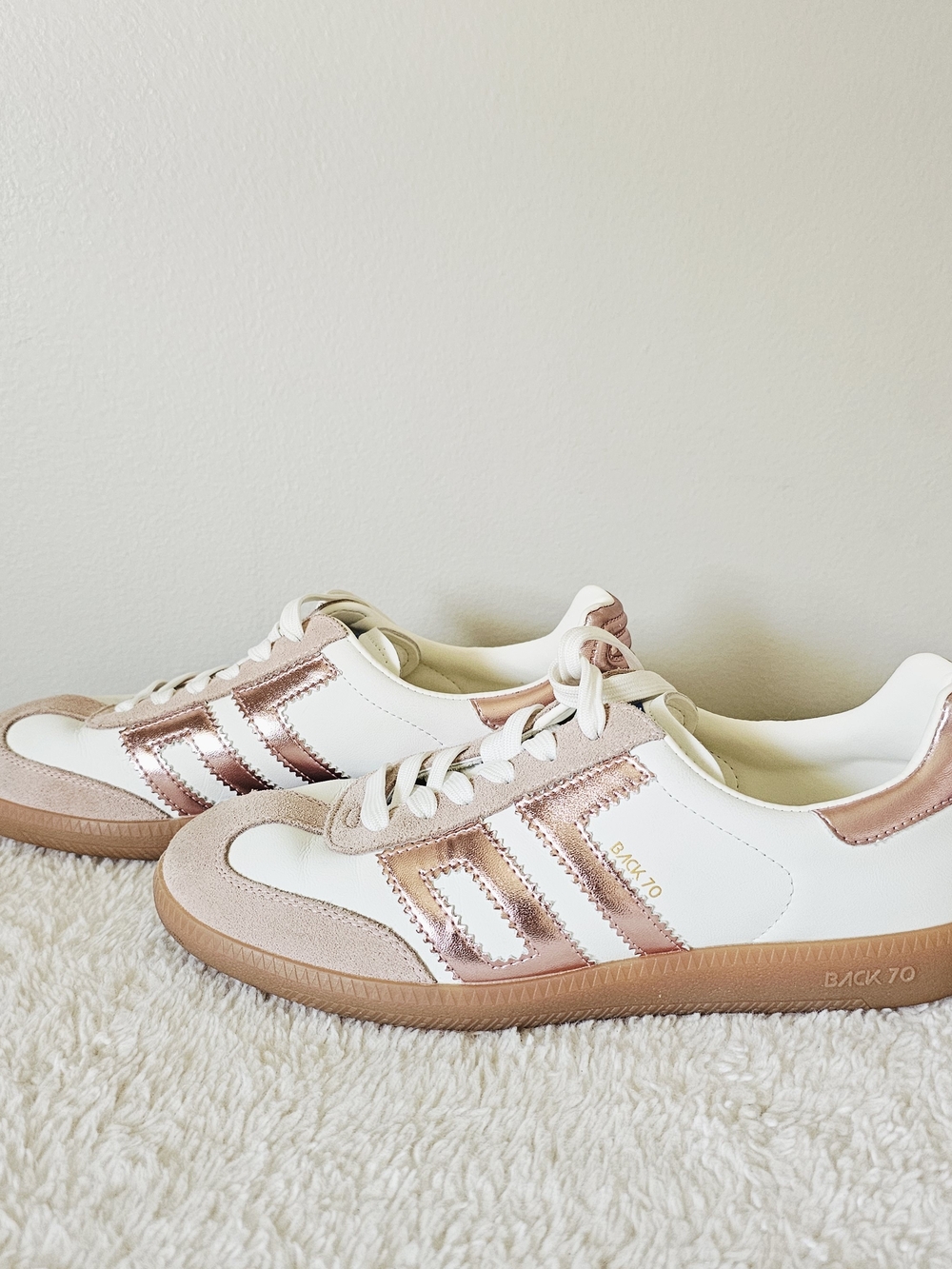 Back 70 Cloud Leather Women's Sneakers White With Rose Gold Accents